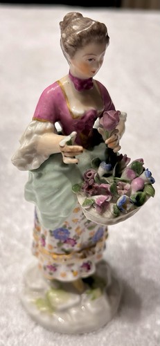 Rokokodame porzellanfigur - -,