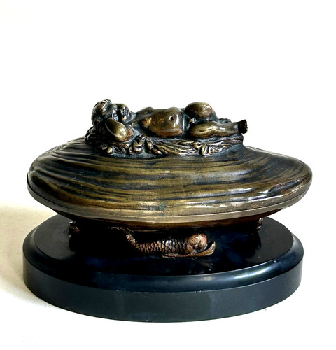 Bronze dose mit liegendem - bronze-dose,