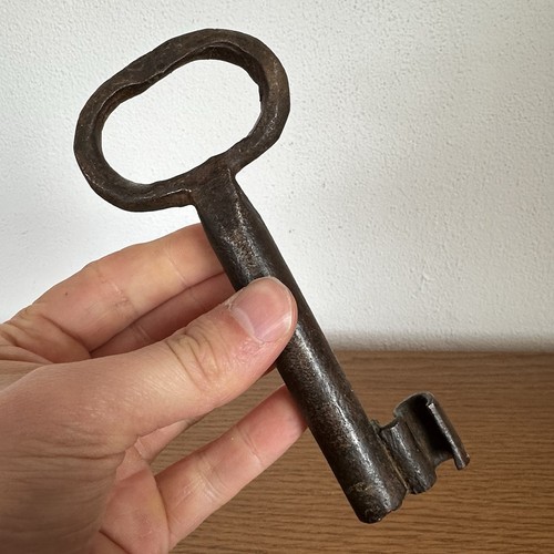 Antiker hohldorn schlüssel - antiker,